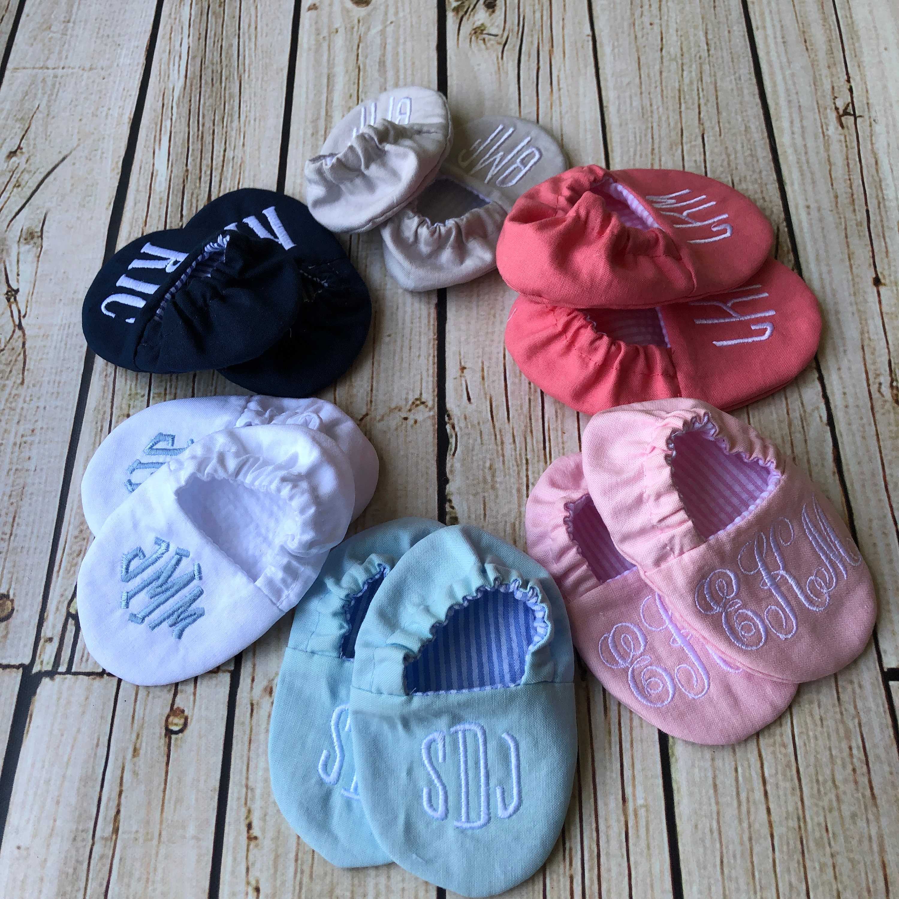 Crochet Baby Shoes - Adorecrea.com
