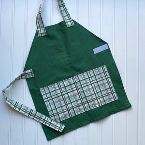 Handmade Kids Personalized Apron Video Game, Farm Zoo Animals Preschool Gift, Birthday Boy Gift, Pretend Kitchen Accessories, Dress Up Forest Green Plaid