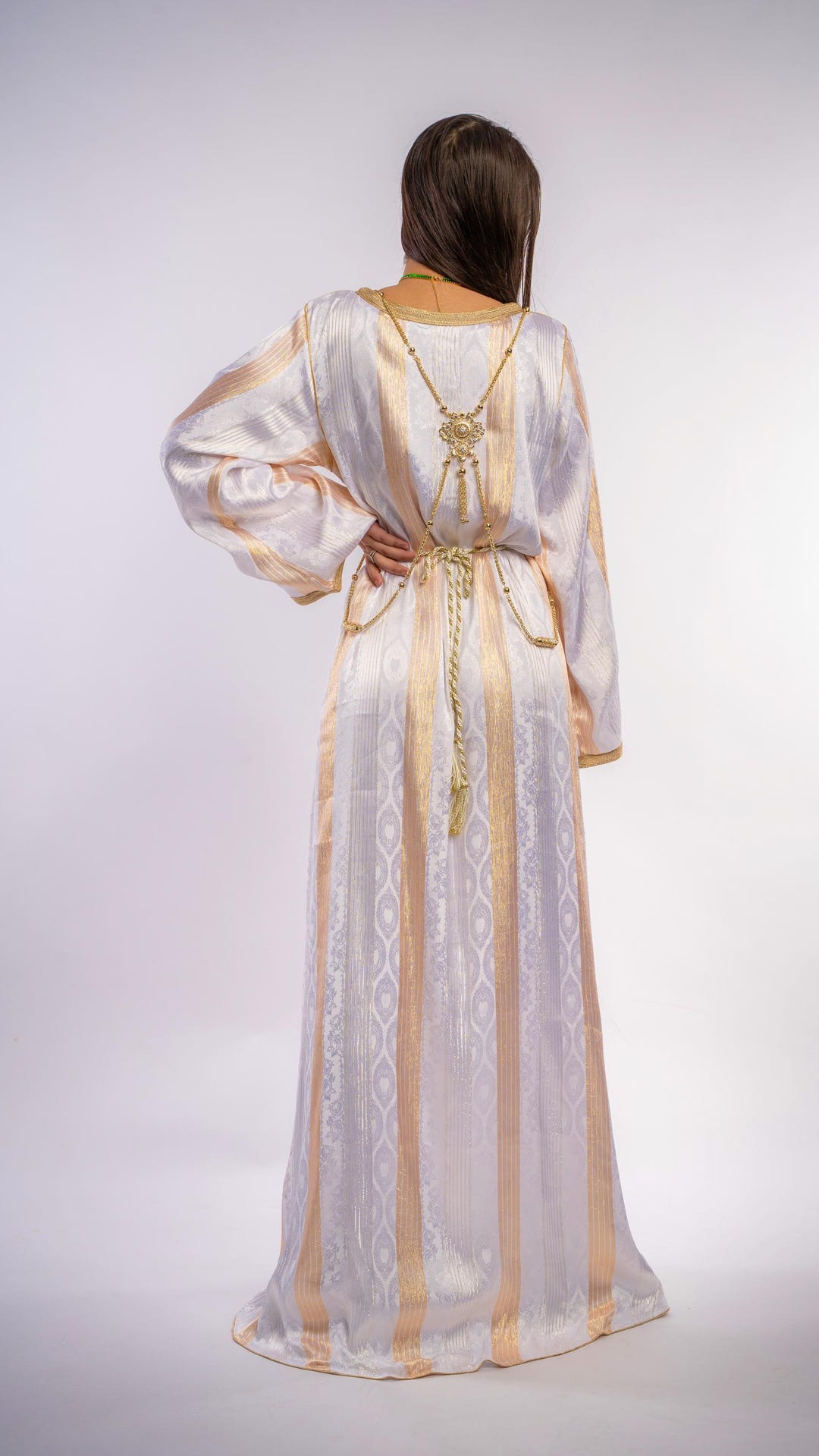 Caftan Marocain Fait Main Rose En Crêpe - Taille L, Longueur Asymétrique - Neuf Sans étiquette