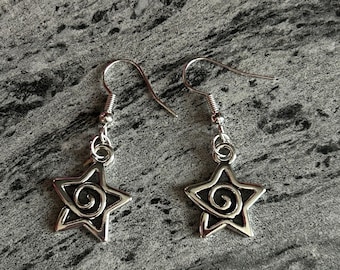 Silber Spiral Stern Y2K Ohrringe: Himmlischer handgemachter Schmuck