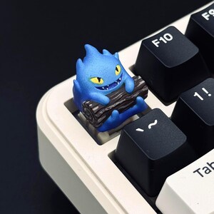 ブルーカルシファーキーキャップ – 手描きの炎の精霊をモチーフにした職人技のMXキーキャップ（アニメゲーマーへのギフト）