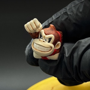 Gorilla Smash Kong Artisan キーキャップ、メカニカルキーボード用レトロビデオゲームカスタムキーキャップ、手描き樹脂ゲーマーギフト、ドンキーキングアート