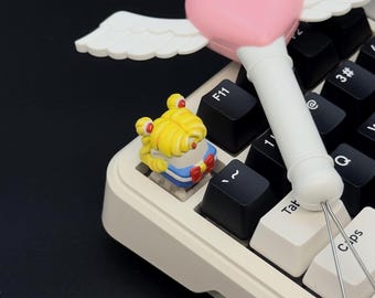 Magical Girl Moon Keycap - Kawaii Anime Kunstharz Tastenkappe für mechanische Tastatur, benutzerdefinierte handbemalte Moon warrior Handwerker, Geschenk für Sie