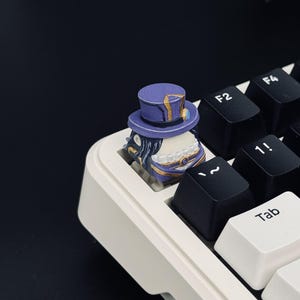 Tecla Caitlyn - Arte artesanal morado para teclado mecánico - Regalo personalizado para fans de LoL y accesorio para videojuegos