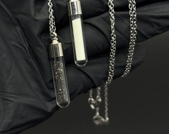 Halskette aus Glasfläschchen, Naturschmuck aus Vulkansand, minimalistischer Talisman