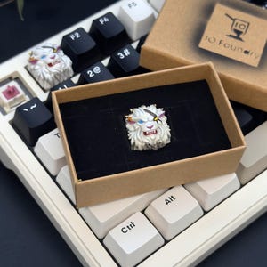 Tecla Rengar Artisan - León Guerrero Campeón pintado a mano para teclados Cherry MX - Regalo personalizado para fans de LoL y accesorio para videojuegos