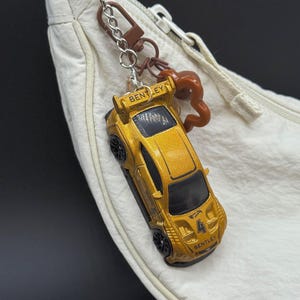 Porte-clés de voiture miniature personnalisé | Porte-clés personnalisé pour modèle de véhicule | Accessoire automobile de style JDM | Cadeau pour les amateurs de voitures