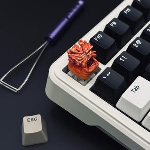 Cordyceps Mushroom Artisan Keycap - Post-Apocalyptic Fungus Monster, Clicker Keycap for MX Switches, Unique Gamer Gift for Him