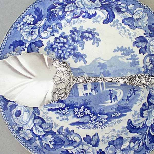 Ornate Silver Cake Server Wallace Silver Plate Pie Knife Floral