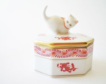 Herend porcelain trinket box in Chinese Bouquet Apponyi rust with Naughty kitten cat figurine finial, a Cute Valentines gift