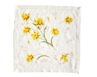 14.5" Vintage corner bouquet floral hanky. Yellow daffodils printed on sheer linen with folded edge. Spring summer Easter handkerchief.
