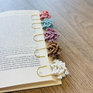 Macrame Paperclip Bookmark: Boho Book Accessory