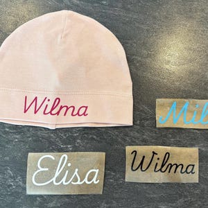 Iron-On Bügelfolie Name personalisiert – schwarz, weiß, pink & blau – Wunschname Textilbeschriftung – Aufbügler DIY Kleidung