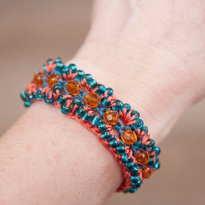 Beaded Bracelet Patterns, Bead Jewelry Tutorials, Crochet Jewelry, Boho Bracelet Tutorial, Easy Bracelet, Cuff Bracelet Pattern, DIY (63)
