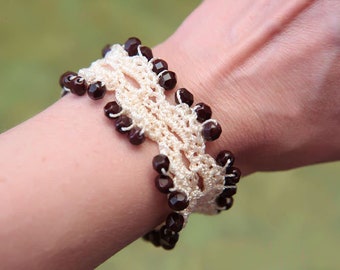 Virkmönster, Handledning för pärlsmycken, Virkat pärlarmbandsmönster, Virkning med pärlor, Boho armbandsmönster, Enkel virkning, DIY (27)