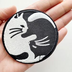 Designer patch Embroidered patches Iron on patch Round patches – Embroidery  Taiss