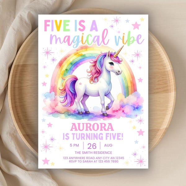 Invitación de cumpleaños de unicornio, Cinco es un ambiente mágico, fiesta de arcoíris pastel imprimible, invitación editable para fiesta de quinto cumpleaños, descarga digital