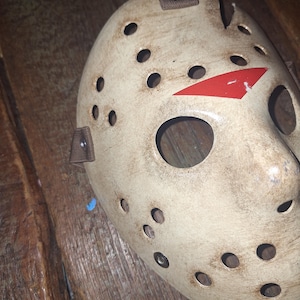 Jason Voorhees Friday the 13th VI: Jason Lives replica Hockey Mask