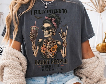 Grappig skelet koffieshirt png, griezelig Halloween-shirtontwerp, digitale download