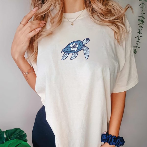 Turtle Ocean Hibiscus Flower T Shirt, Beach Tshirt, Beach Bum T-shirt, Ocean Shirt, ,Beach T Shirt , Summer Tee,Oversized Tee,Shirt For Girl