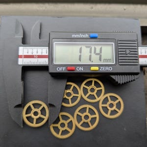 Lot of 6 Steampunk PREMIUM Pocket Watch Parts Lot 17.4mm Flat Gears Wheel Supplies Jewelry Resin Altered Art Collage Genuine NOS Vintage A16