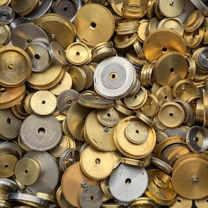 Steampunk Pocket/Watch Parts Pieces Lot Gears Barrels Supplies Jewelry Resin Altered Art Collage Genuine NOS Vintage A15