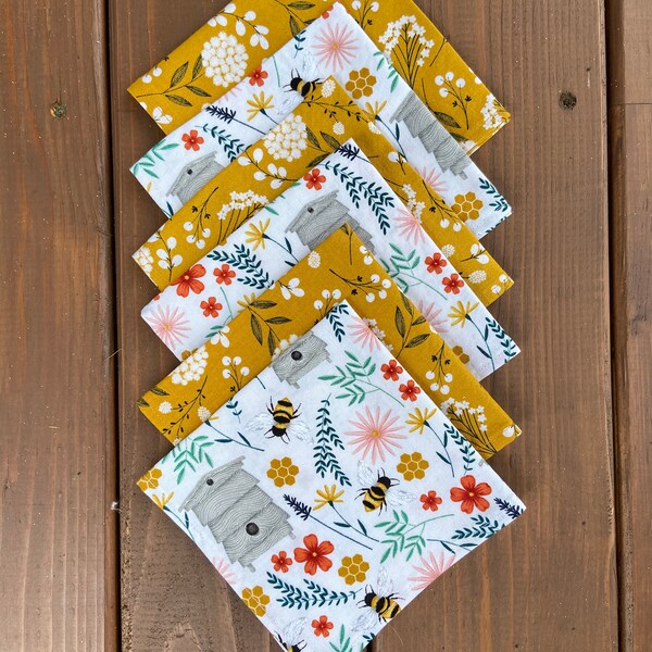 Napkins - cloth napkins - set of 6 napkins - floral napkins - Bee napkins - farmhouse napkins - napkin set - napkins cloth - cotton napkins