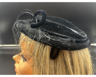 Vintage Womans Black Velvet Pillbox Hat Eva Mae