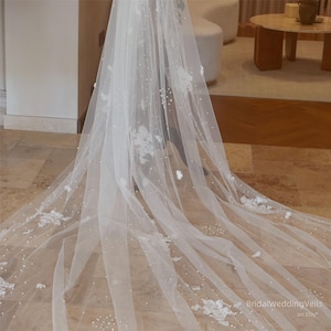 Pearls Wedding Veil,Beading Long Veil Fingertips Cathedral/Royal Length,Luxurious Bridal Veil,Ivory Beaded Veils With Flowers