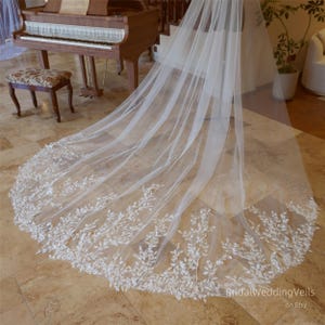 Ivory Leaf Lace Wedding Veil,Cathedral Long Veils For Bride,Fairy Bridal Veil,Handmade Customized Unique Veil in All Colors Size