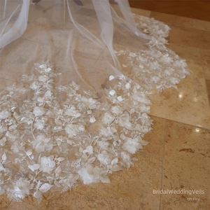 Ivory 3D Beaded Floral Lace Cathedral Wedding Veil,Scalloped Wedding Veils With Rhinestone,Handmade Long Veils,Customized Bridal Veils