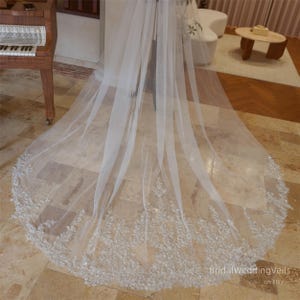 Beaded Flower Lace Wedding Veil,Cathedral Beading Floral Veils For Bride,Minimalist Bridal Veil,Customized Short Veil,Sequin Veils