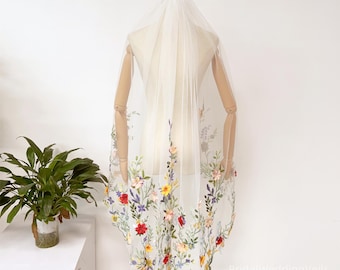 Floral Wedding Veil: Colorful 3D Wildflowers, Knee Length