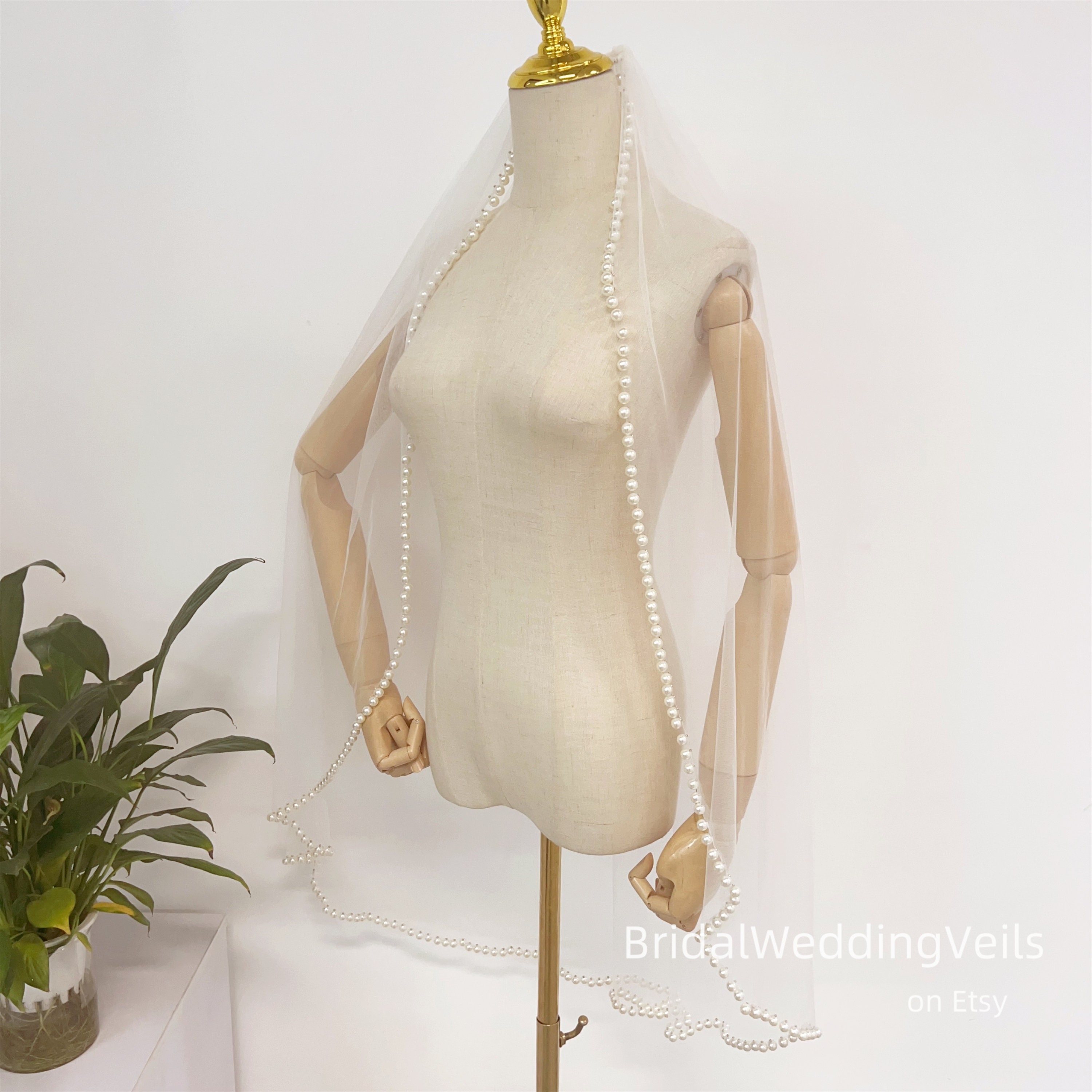 Pearls Wedding Veil,beading Edge Short Veil Fingertips  display picture 3