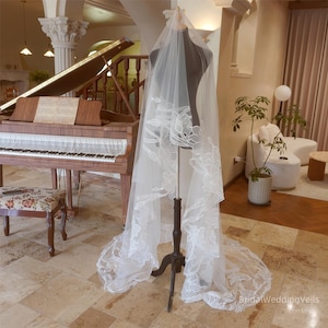 Mantilla Wedding Veil With Big Flowers lace,Embroidered Pattern Lace Veil,1 Tier Elegant Tulle Bridal Veil,Whimsical Wedding Veil