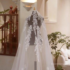 Delicate 3D Leaf Lace Wedding Veil Cathedral,Scattered Lace Floral Veil,Fairy Bridal Veil,Handmade Customized Unique Veil in All Colors Size