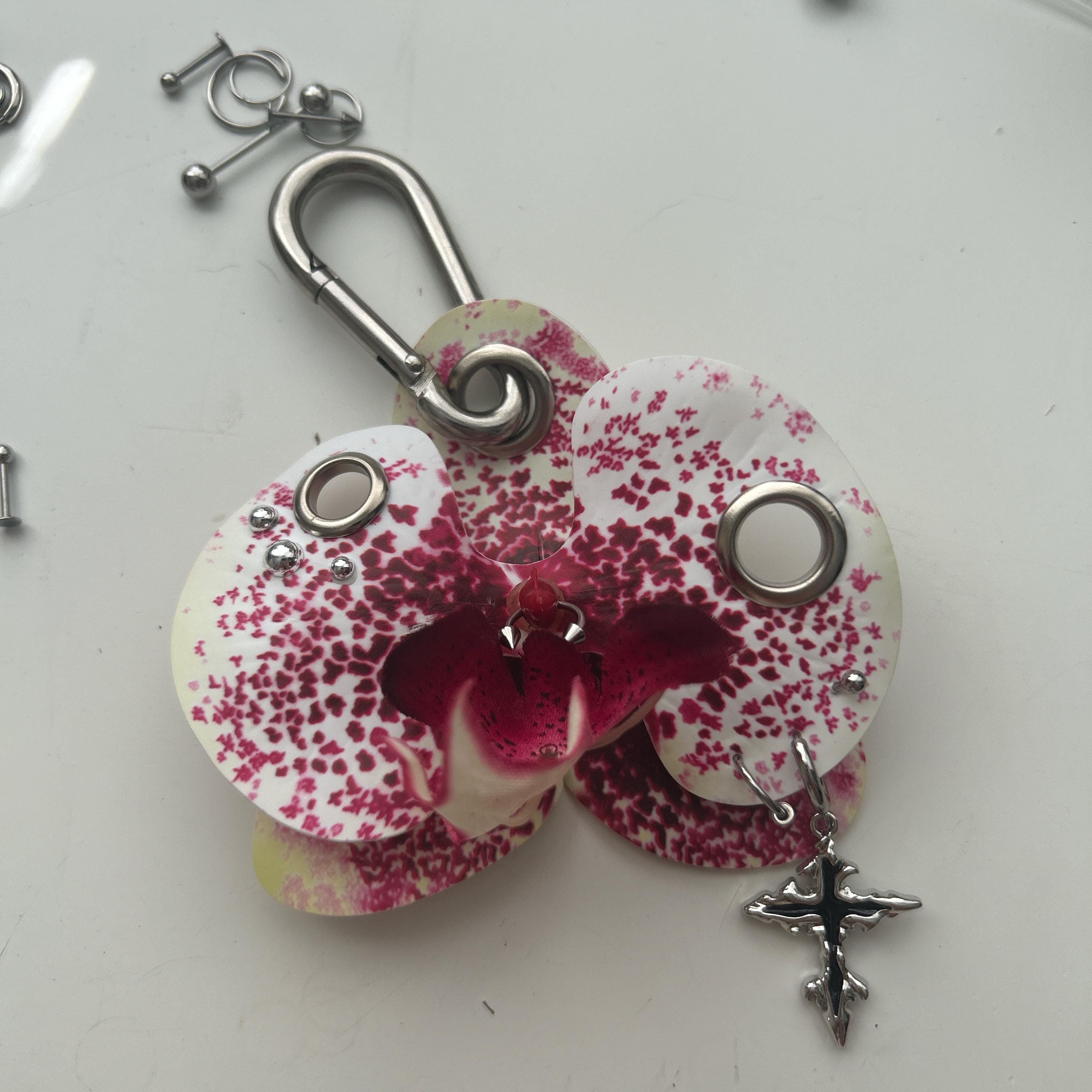 Kaya ♦︎14kgfトロレアイトフラワーカービングチャーム Kaya ♦︎14kgfトロレアイトフラワーカービングチャーム Kaya