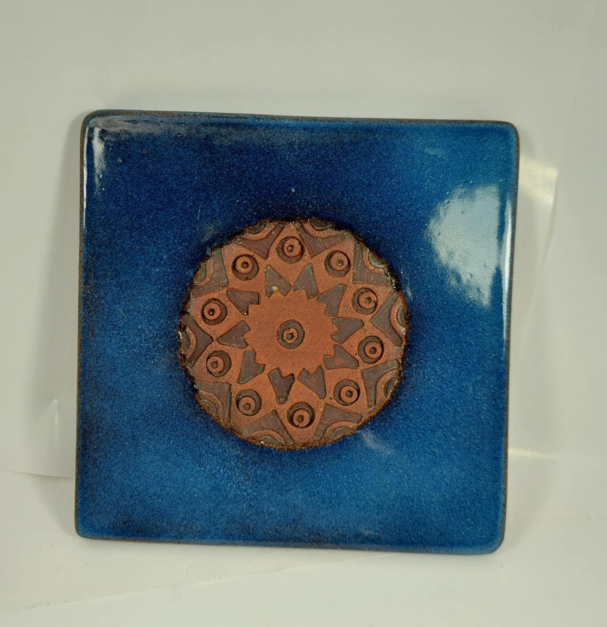 ◇英国アンティークArtdecoLloyd's Antiques Vintage Hand Made Thick Blue Pottery Tile Trivet, 7 X 7 Inches - Etsy