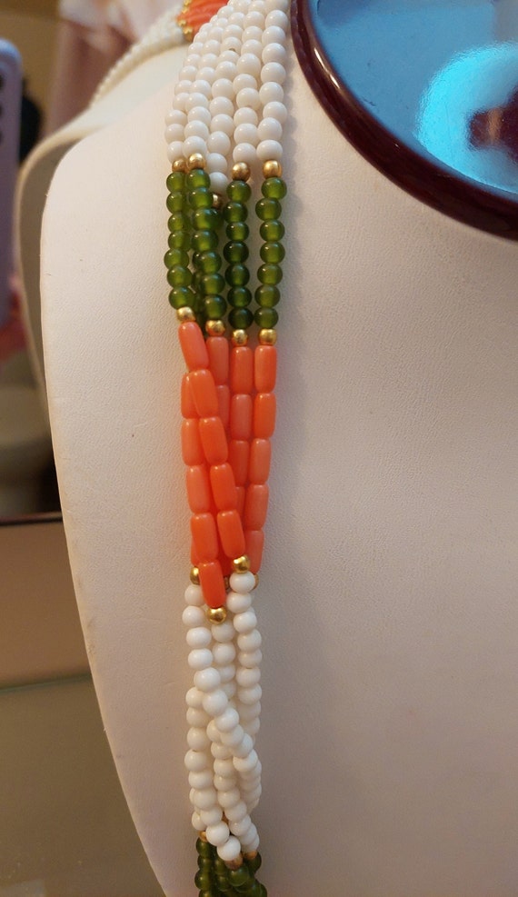 Lovely Vintage Faux Coral, White, and Green Multi… - image 4