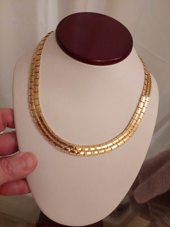 Gold Tone 70's 2 Sided Flat Choker Chain Necklace - image 1