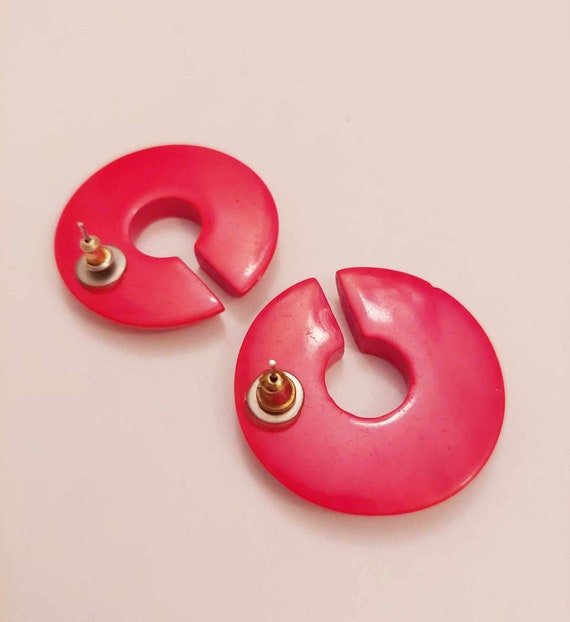 Retro Red and White Dotted Resin Stud Earrings - image 5