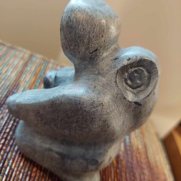 Vintage Inuit Woman and Baby Grey Soapstone Staue DIMU, Signed, 4 Inches