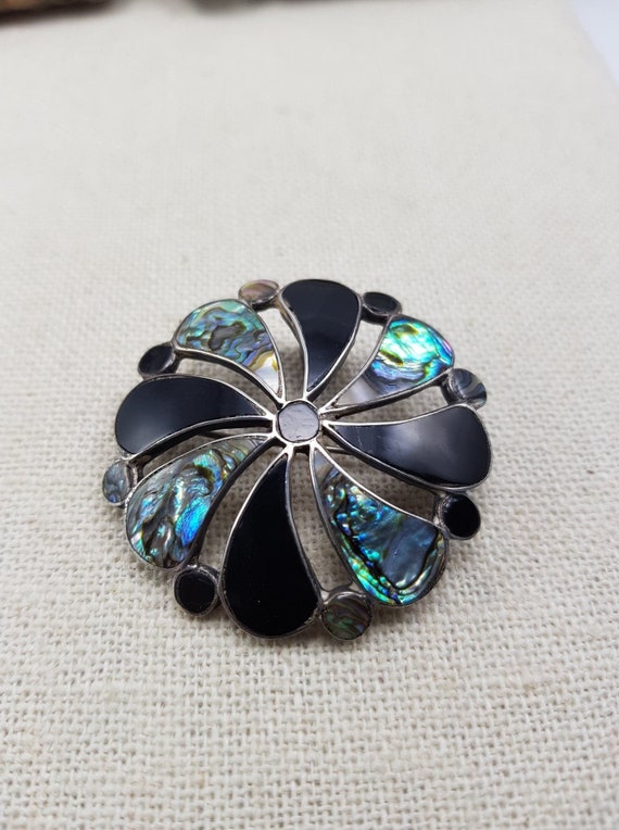 Sale....Vintage Sterling Silver Abalone Flower Earrings...Mexico...BlackWhite Shell Petals...Screwback Earrings