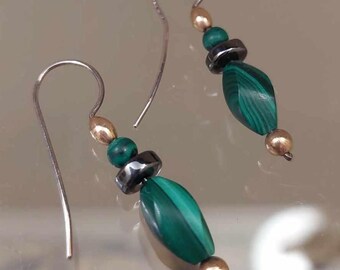 Boucles D'Oreilles Anciennes Pendantes - Malachite Verte Sur Métal Argenté - Dormeuses - Occasion