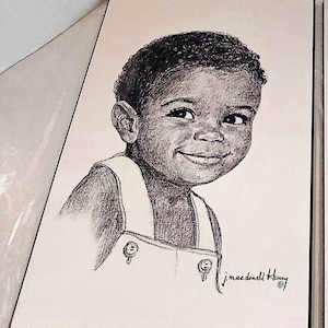 Puede incluir: Dibujo a lápiz en blanco y negro de un niño pequeño con un mono. El dibujo está firmado "j. macdonald hury".