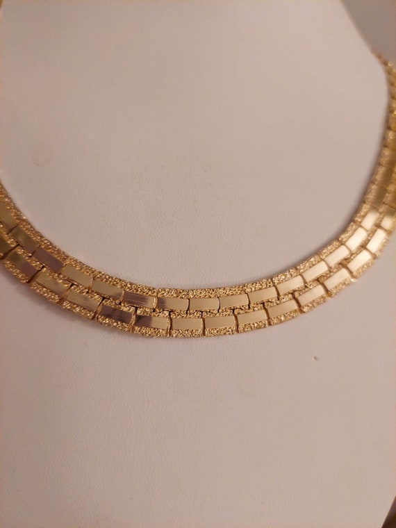 Gold Tone 70's 2 Sided Flat Choker Chain Necklace - image 2