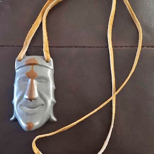 Vintage 1970s Alooloo Inutiq INUIT Soapstone CARVING FACE Pendant
