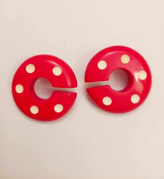 Retro Red and White Dotted Resin Stud Earrings - image 3