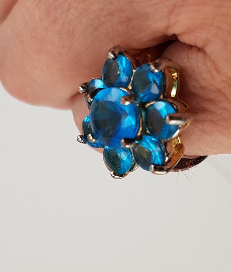 Size 6 Vintage Blue Faceted Glass and Rhinestone Cocktail Ring