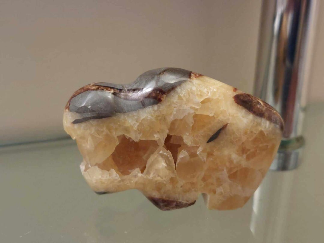 Small Septarian Nodule Bison Crystal Statue / Gemstones / Rocks ...